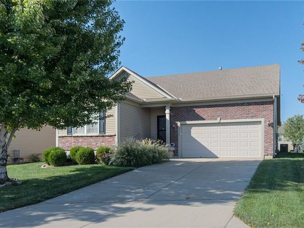 23718 W 88th Terrace, Lenexa, KS 66227