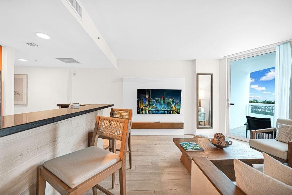 505 N Ft Lauderdale Bch Boulevard, Unit 805, Fort Lauderdale, FL 33304 Photo