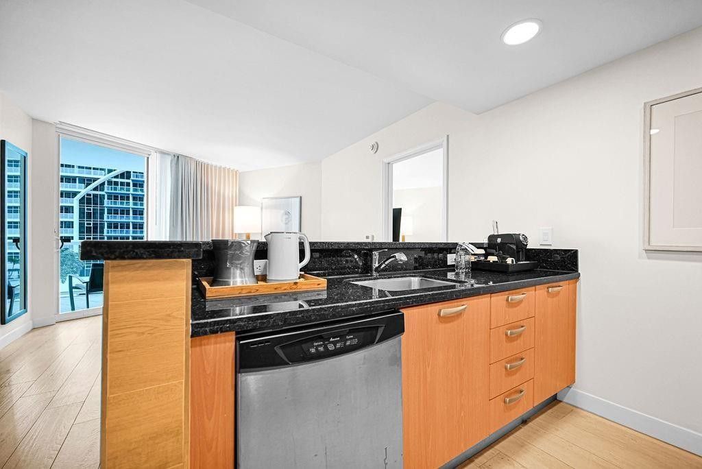 505 N Ft Lauderdale Bch Boulevard, Unit 805, Fort Lauderdale, FL 33304 Photo