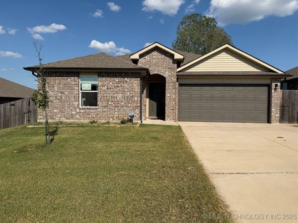 3305 N 24th West Avenue, Tulsa, OK 74127