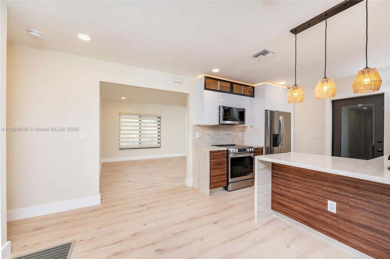 625 Miller Dr, Miami Springs, FL 33166 Photo