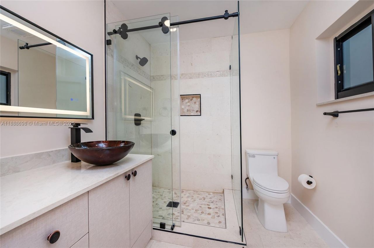 625 Miller Dr, Miami Springs, FL 33166 Photo