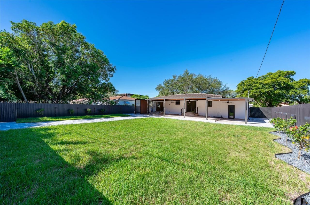 625 Miller Dr, Miami Springs, FL 33166 Photo