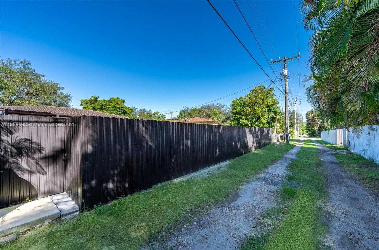 625 Miller Dr, Miami Springs, FL 33166 Photo