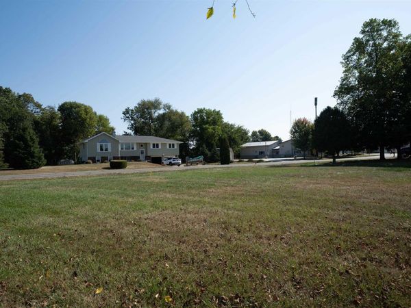 409 W LAKE CAMELOT Drive, Mapleton, IL 61547