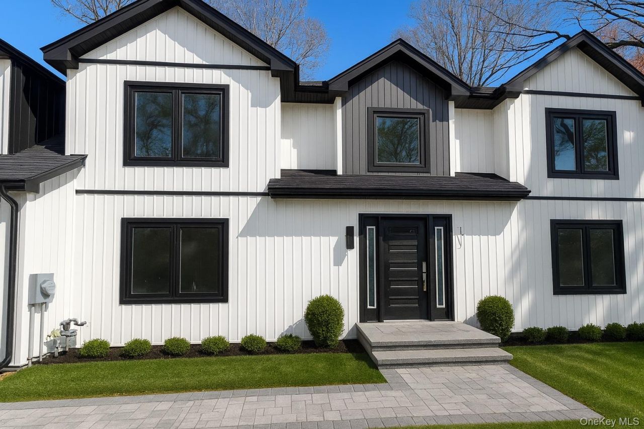 26 Brewster Hill Road, East Setauket, NY 11733 Main Photo