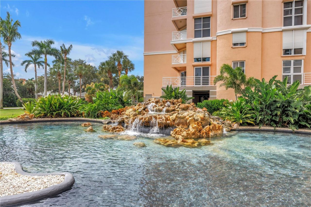 4971 Bacopa Lane S, Unit 403, Saint Petersburg, FL 33715 Photo