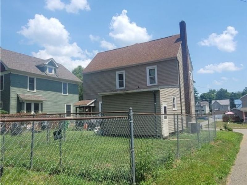 534 N Buckeye Street, Wooster, OH 44691 Photo 2