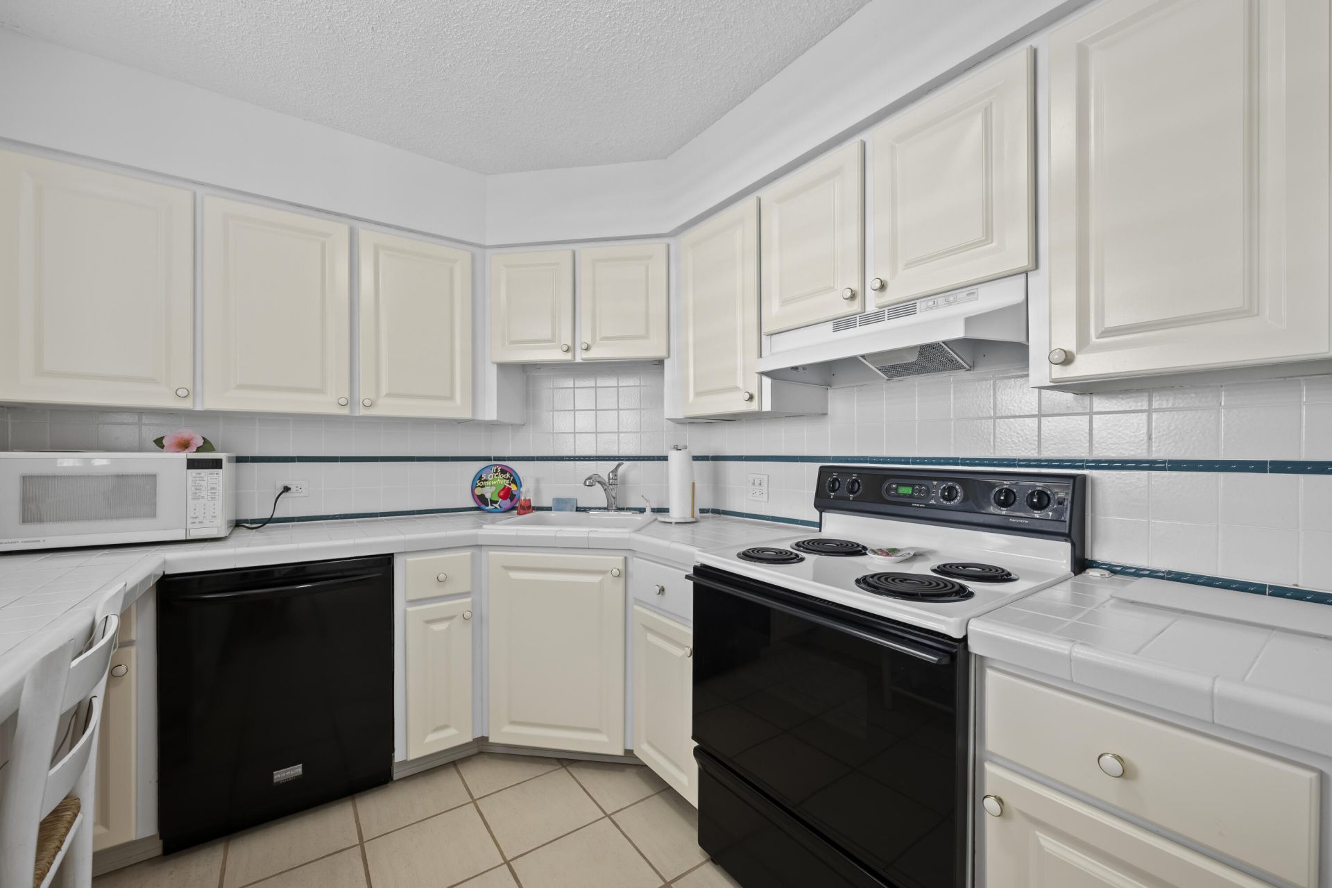 134 Lakeshore Drive, Unit 814, North Palm Beach, FL 33408 Photo