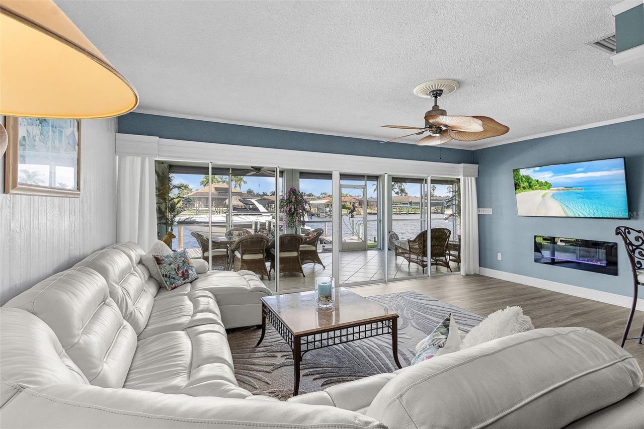 1935 SE 36th Terrace, Cape Coral, FL 33904 Photo