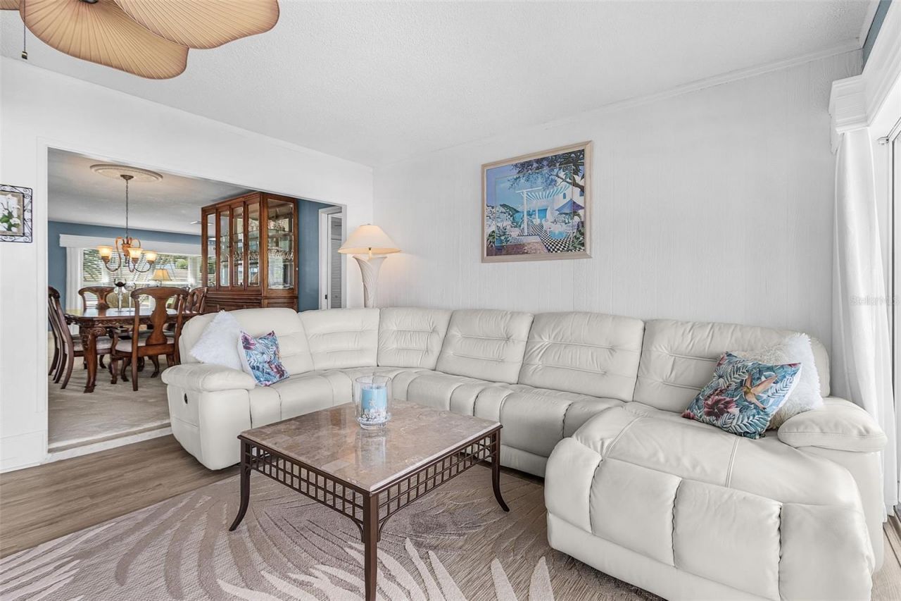 1935 SE 36th Terrace, Cape Coral, FL 33904 Photo