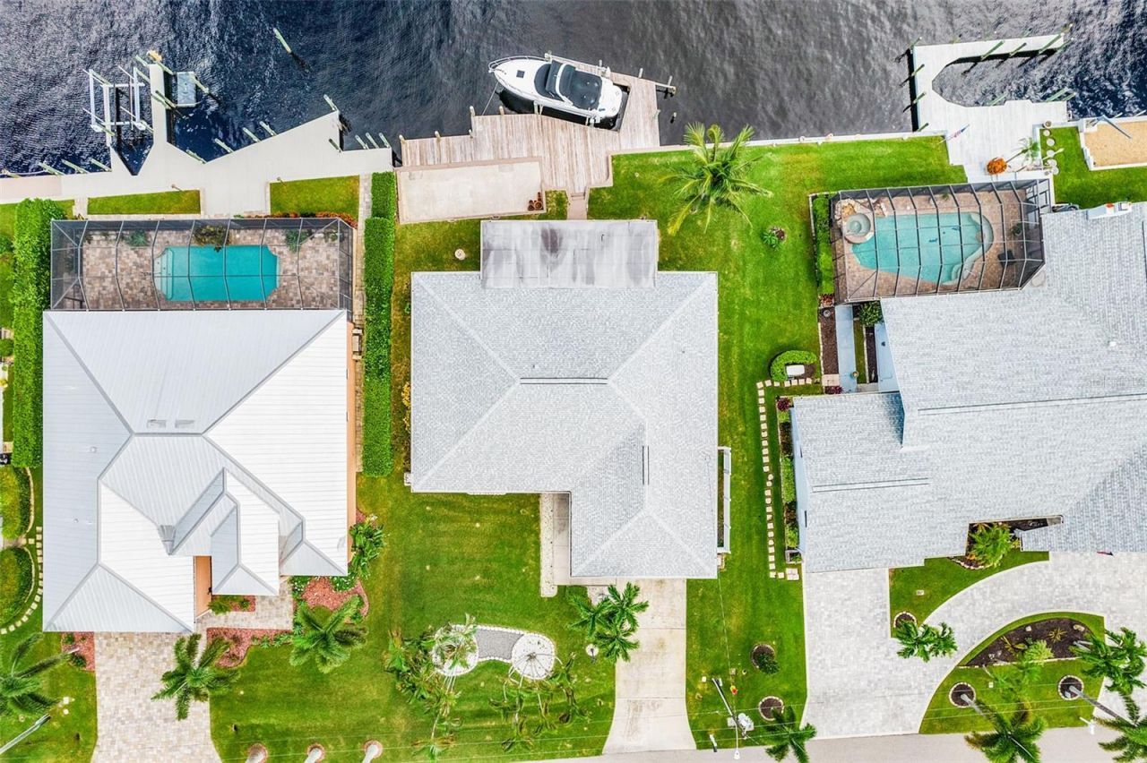 1935 SE 36th Terrace, Cape Coral, FL 33904 Photo