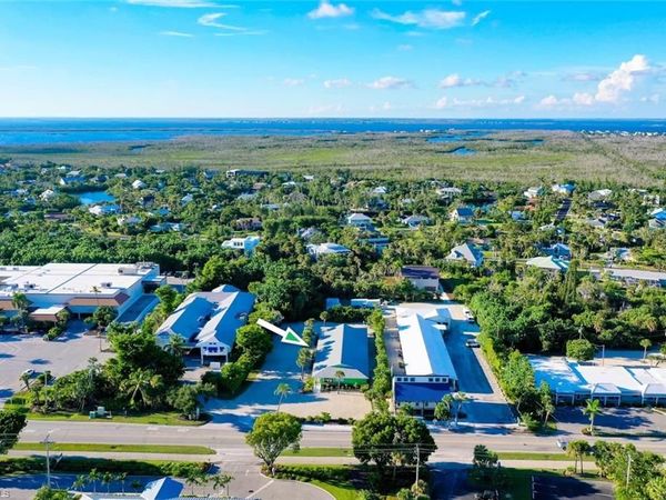 1640 Periwinkle WAY, Unit 3, SANIBEL, FL 33957