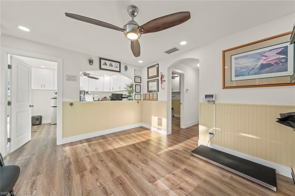 1640 Periwinkle Way, Unit 3, Sanibel, FL 33957 Photo