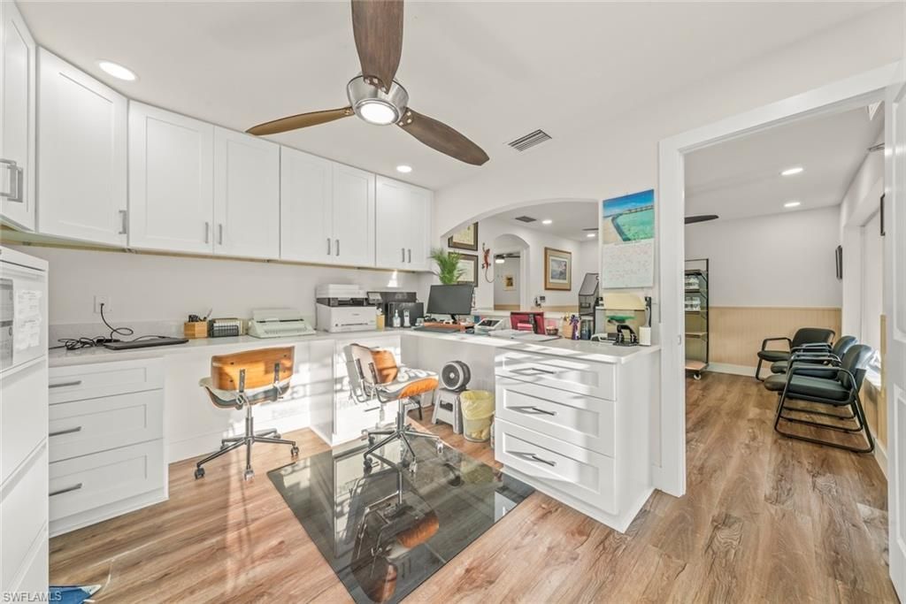 1640 Periwinkle Way, Unit 3, Sanibel, FL 33957 Photo