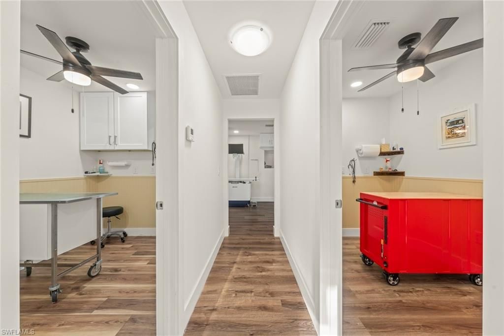 1640 Periwinkle Way, Unit 3, Sanibel, FL 33957 Photo