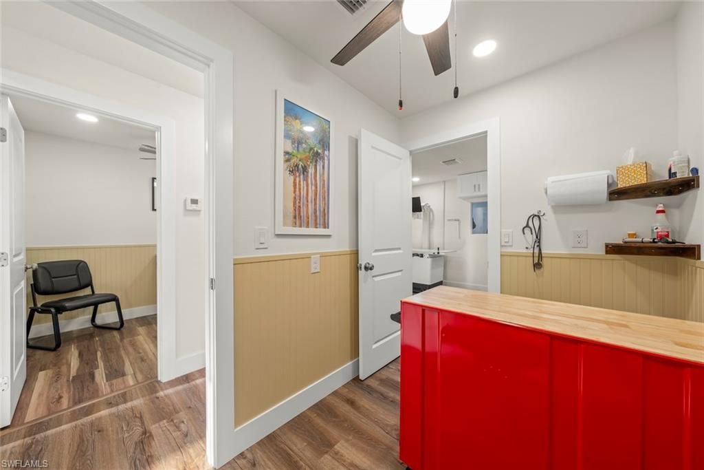 1640 Periwinkle Way, Unit 3, Sanibel, FL 33957 Photo