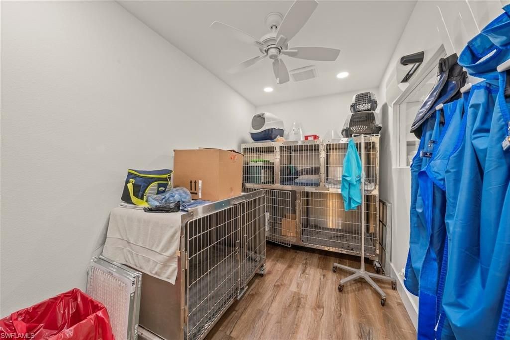 1640 Periwinkle Way, Unit 3, Sanibel, FL 33957 Photo