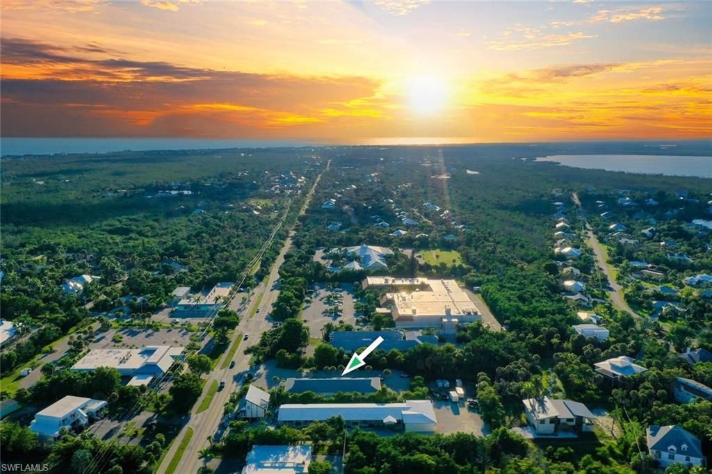 1640 Periwinkle Way, Unit 3, Sanibel, FL 33957 Photo