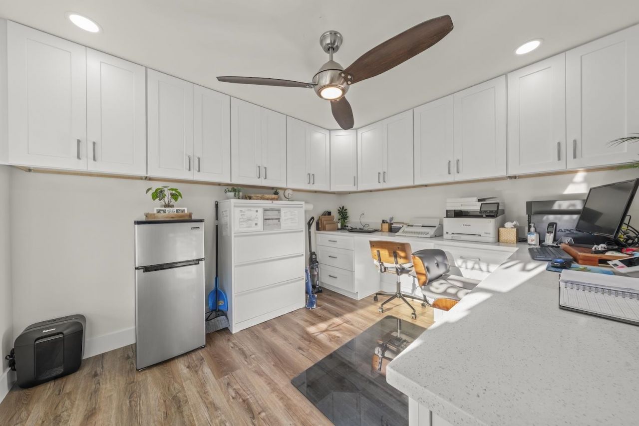 1640 Periwinkle Way, Unit 3, Sanibel, FL 33957 Photo