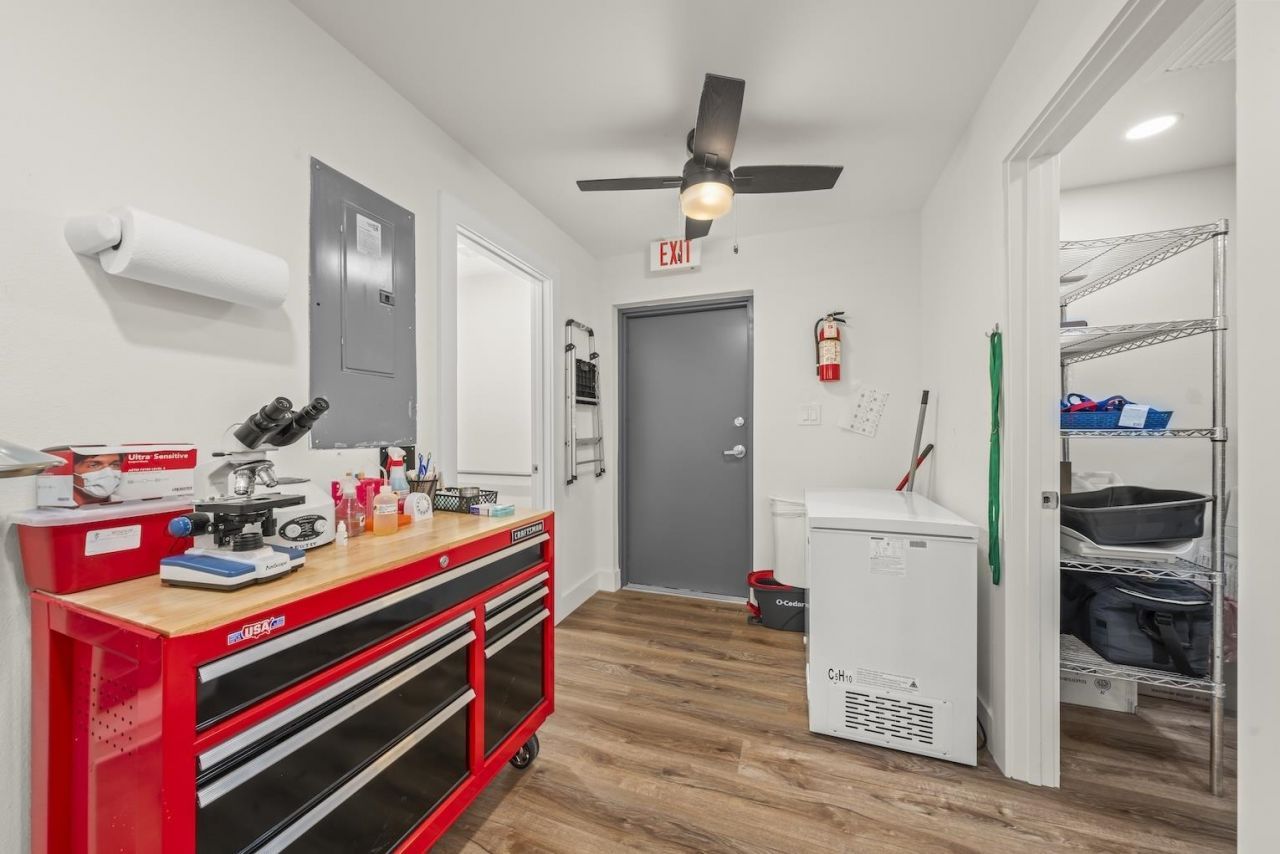 1640 Periwinkle Way, Unit 3, Sanibel, FL 33957 Photo