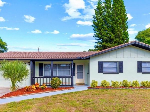 1073 KENWOOD DRIVE, DUNEDIN, FL 34698