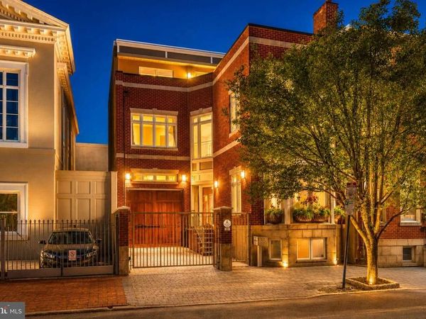 838 LOMBARD STREET, PHILADELPHIA, PA 19147