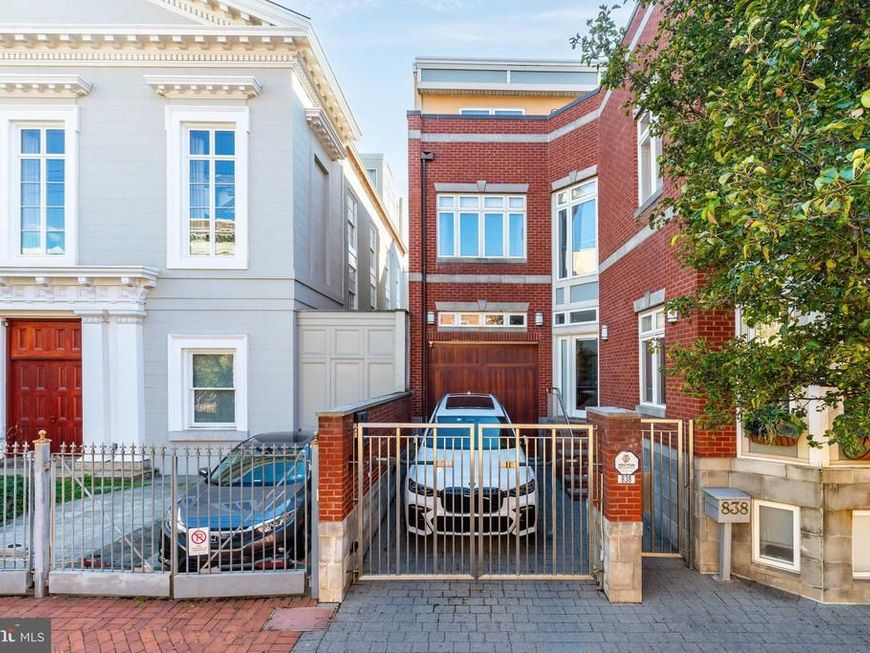 838 Lombard Street, Philadelphia, PA 19147 Main Photo