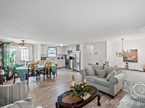 8619 Eaglewind Drive, Charlotte, NC 28212