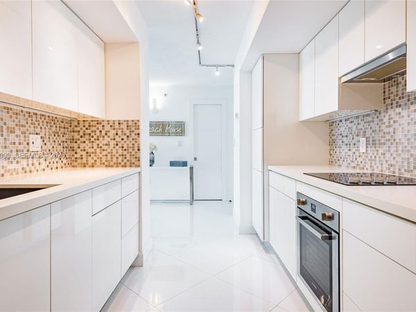 6917 Collins Ave, Unit 720, Miami Beach, FL 33141