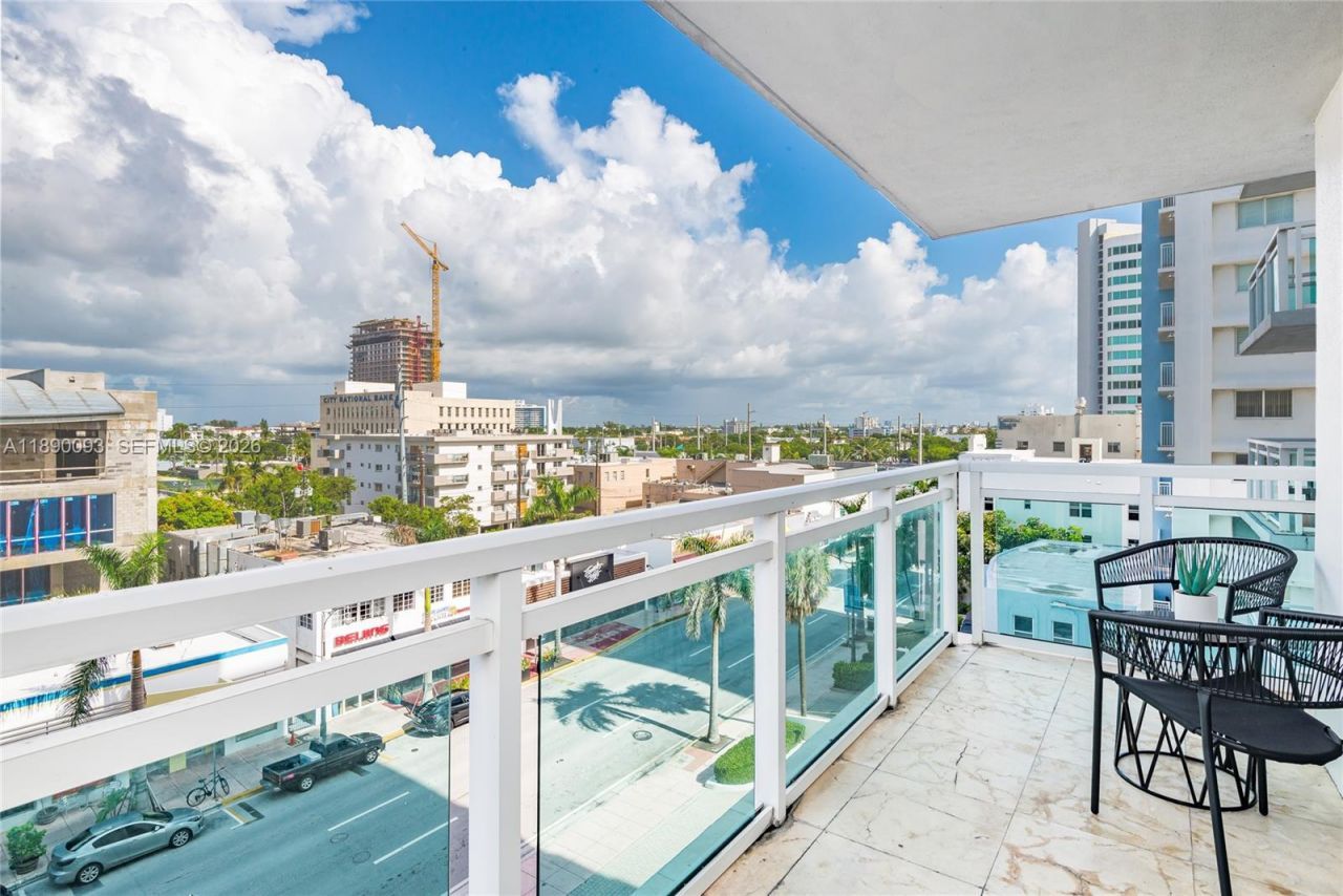 6917 Collins Ave, Unit 720, Miami Beach, FL 33141 Photo