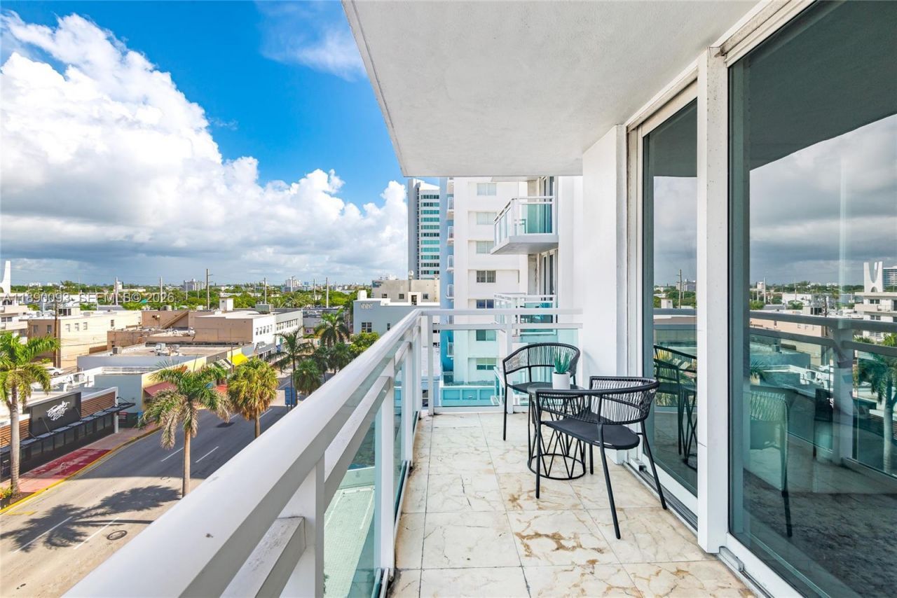 6917 Collins Ave, Unit 720, Miami Beach, FL 33141 Photo