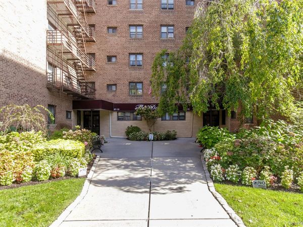 87-15 204th Street, Unit B57, Hollis, NY 11423
