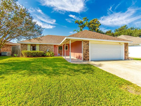 206 Angelle Drive, Houma, LA 70360