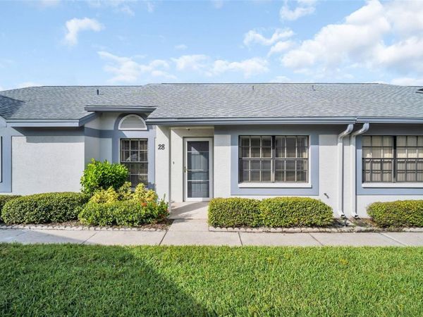 2749 COUNTRYSIDE BOULEVARD, Unit 28, CLEARWATER, FL 33761