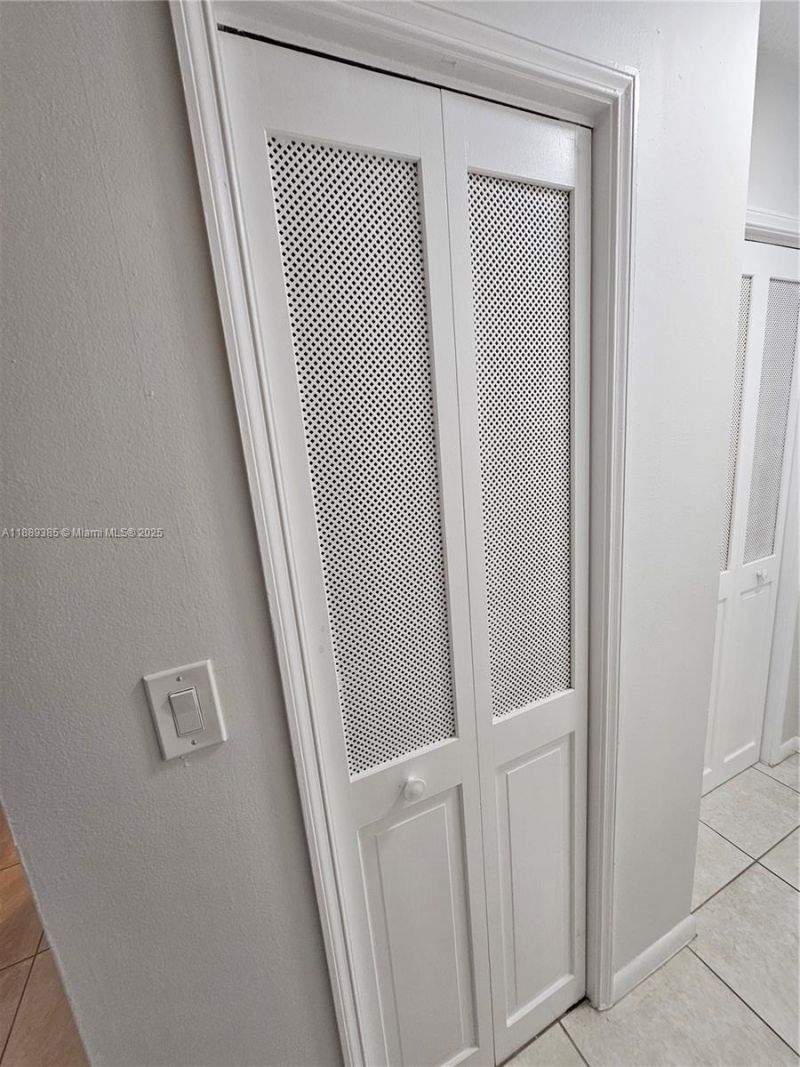 900 NE 18th Ave, Unit 709, Fort Lauderdale, FL 33304 Photo