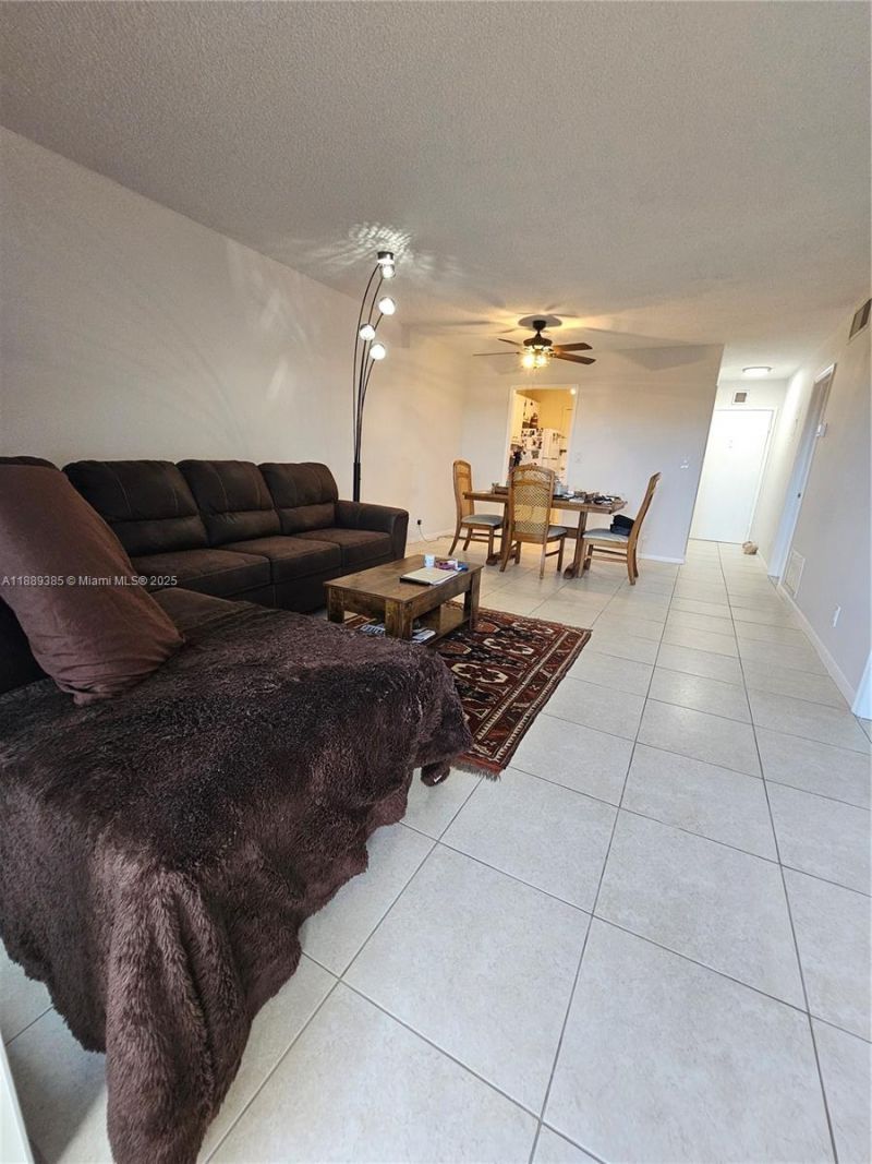 900 NE 18th Ave, Unit 709, Fort Lauderdale, FL 33304 Photo