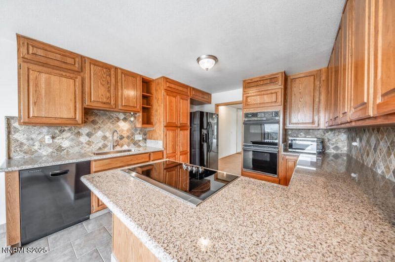 2220 Stone Mountain Circle, Reno, NV 89519 Photo