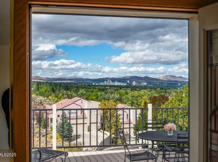 2220 Stone Mountain Circle, Reno, NV 89519 Photo