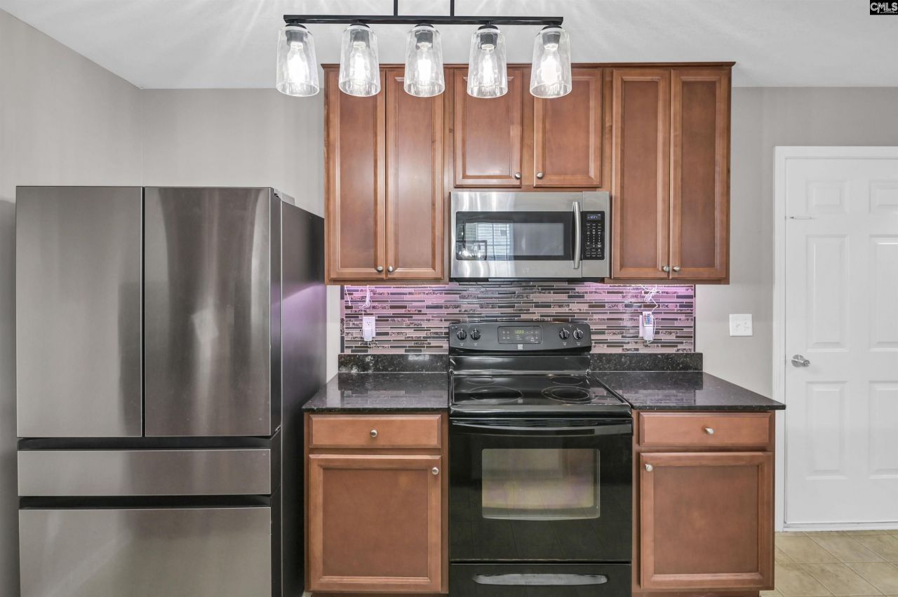 246 Whitton Lane Photo 11