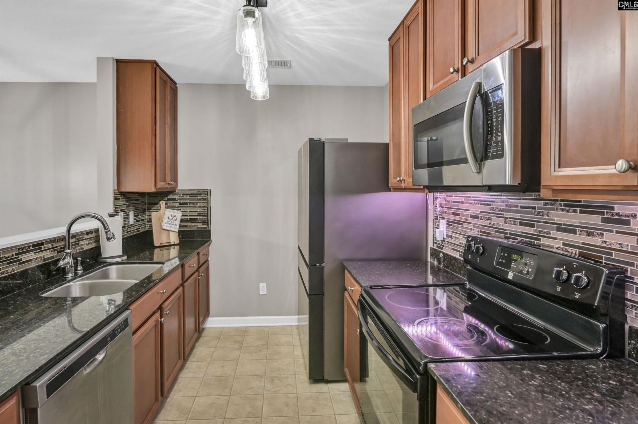 246 Whitton Lane Photo 12