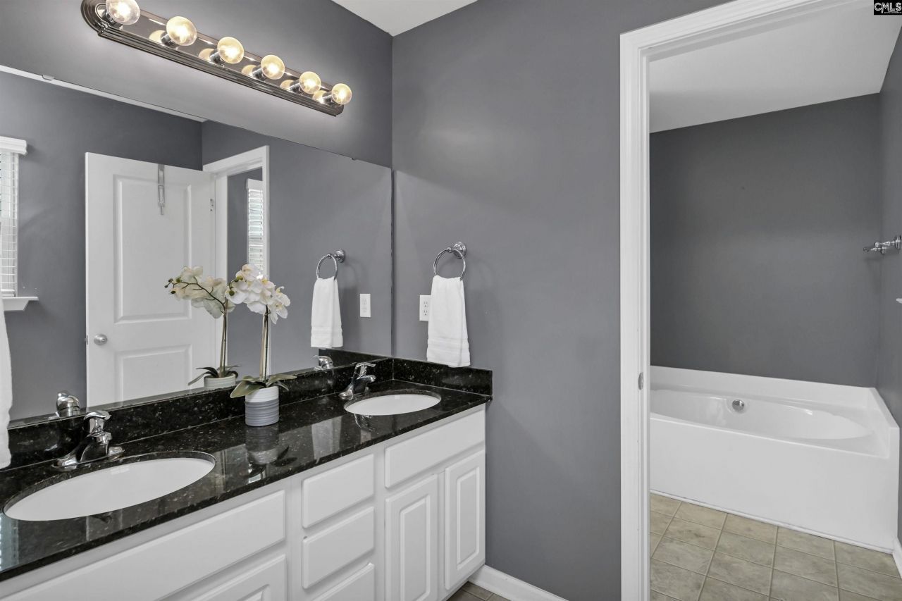 246 Whitton Lane Photo 24