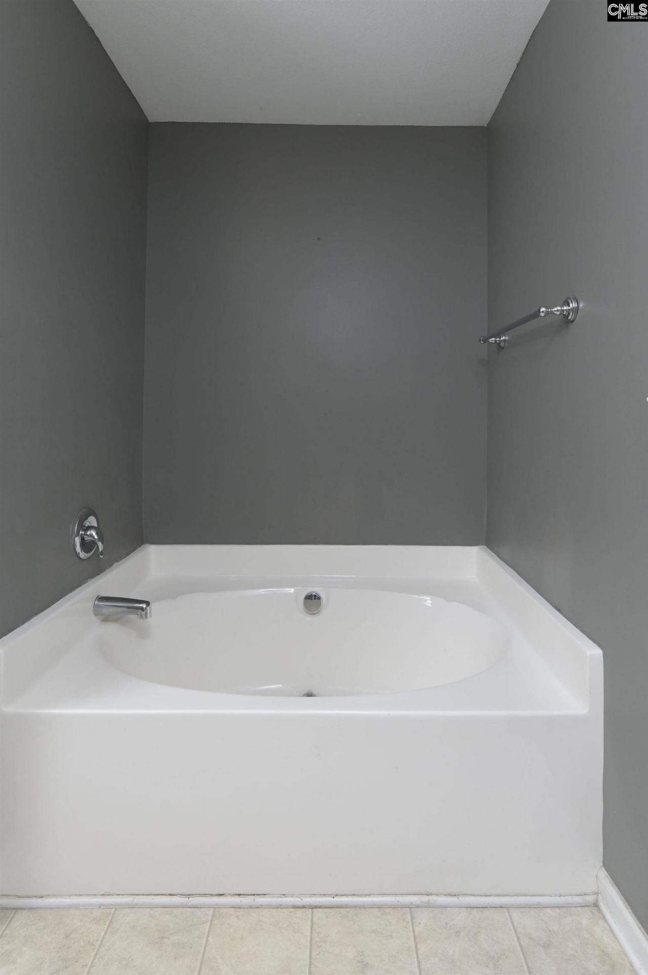 246 Whitton Lane Photo 28