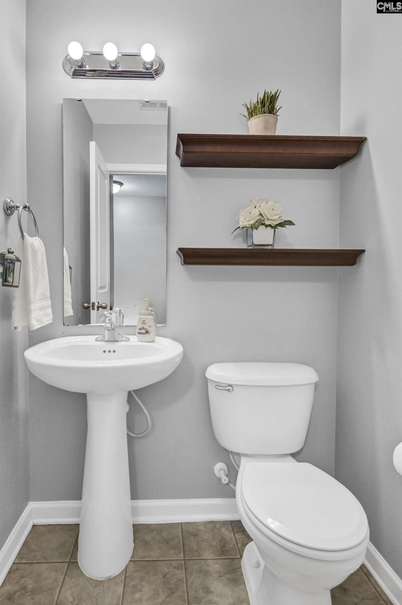 246 Whitton Lane Photo 4