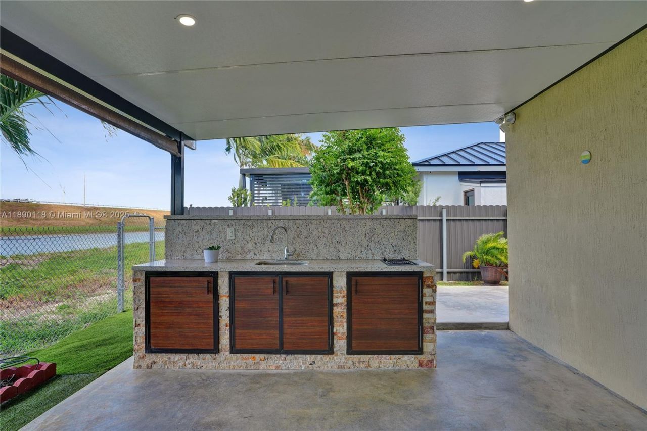 27700 SW 135th Ave Rd, Homestead, FL 33032 Photo