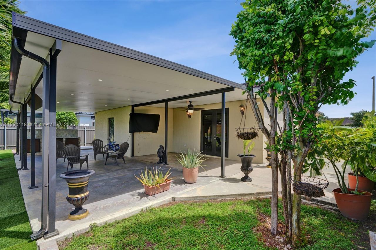 27700 SW 135th Ave Rd, Homestead, FL 33032 Photo