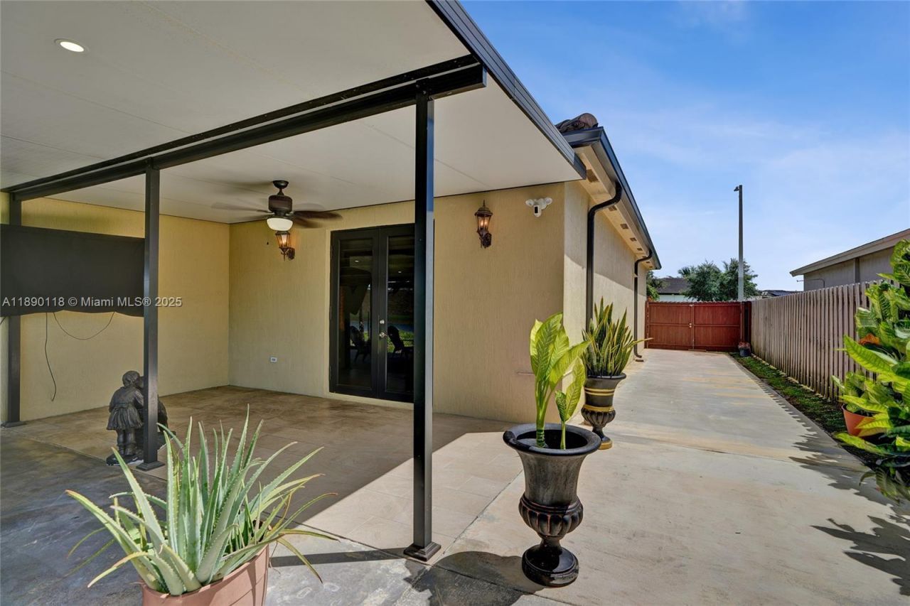 27700 SW 135th Ave Rd, Homestead, FL 33032 Photo