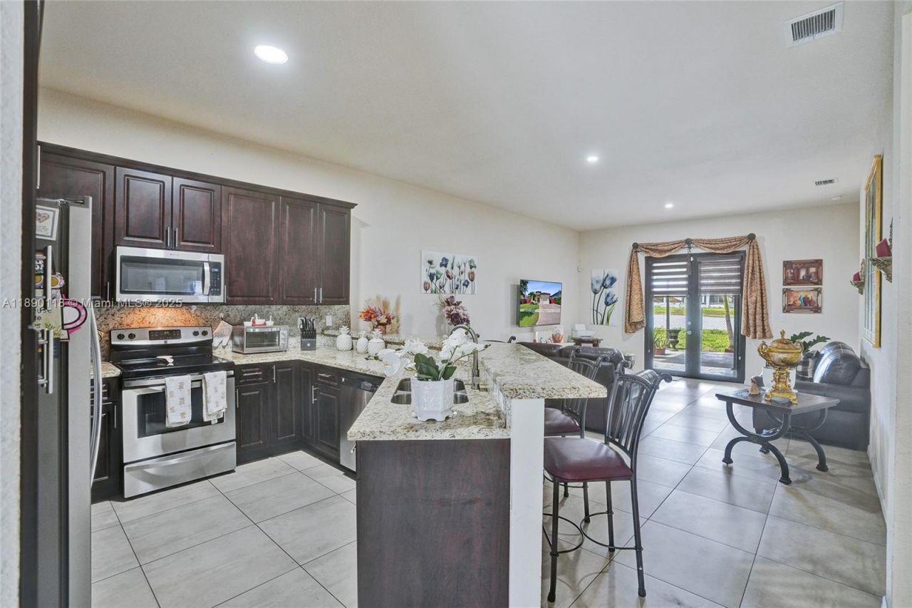 27700 SW 135th Ave Rd, Homestead, FL 33032 Photo