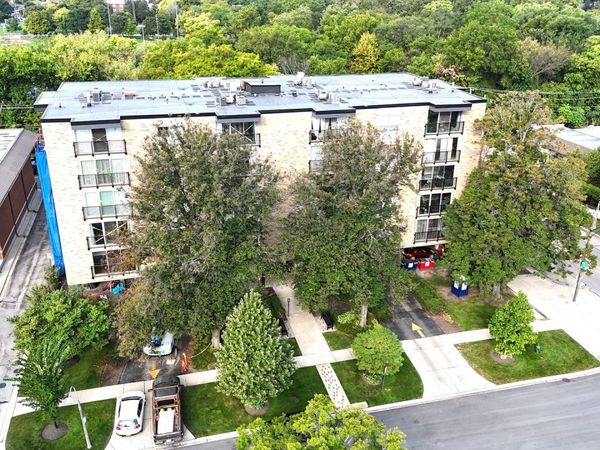 424 Park Avenue, Unit 206, River Forest, IL 60305