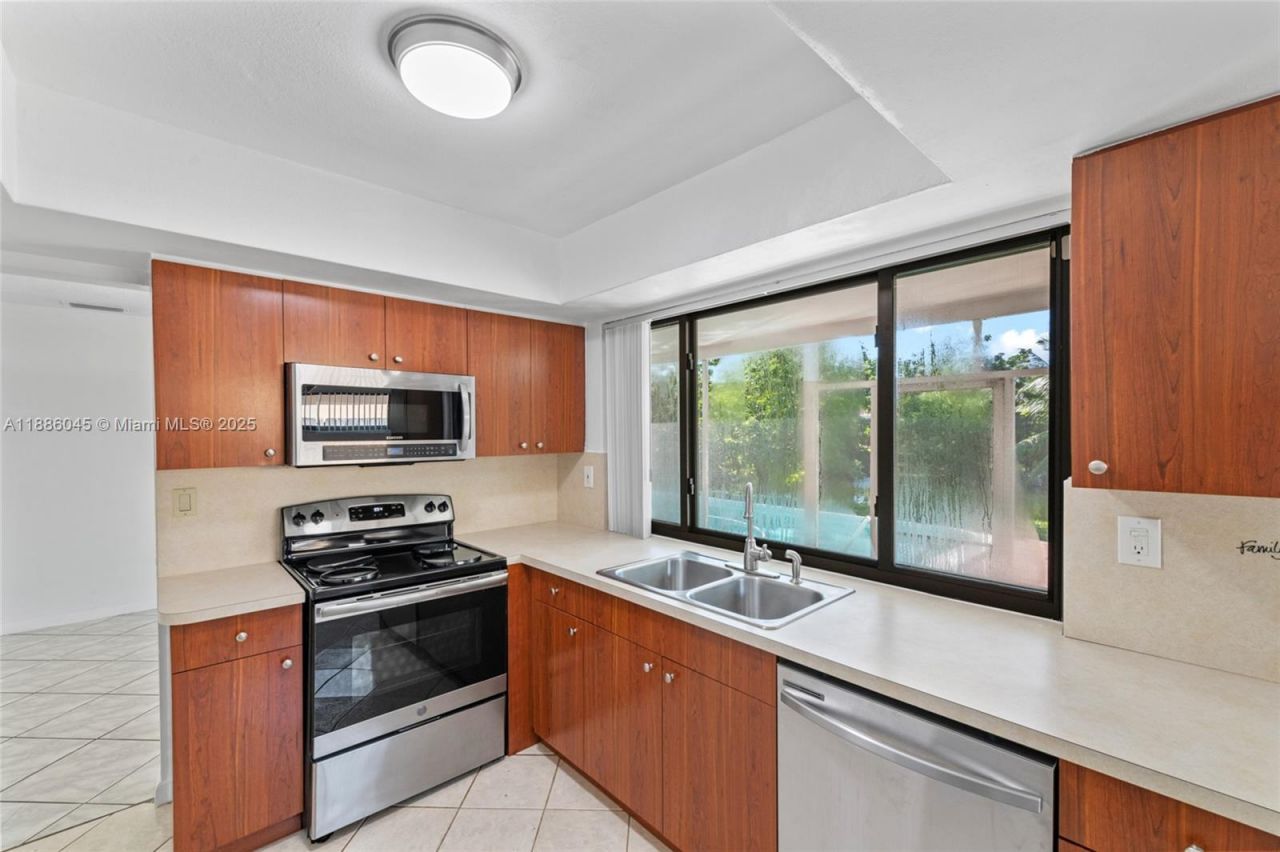 7070 NW 21st St, Sunrise, FL 33313 Photo